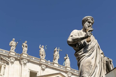 Statue of St Peter, St Peter's Basilica, San Pietro in Vaticano, Basilica of St Peter in the