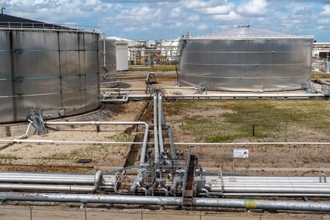 Shell Pernis refinery, largest refinery in Europe, production, logistics and tank facilities,