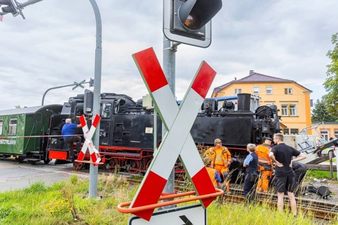 There was a serious accident between a train on the Weißeritz Valley Railway and a lorry from the