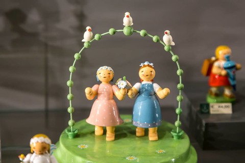 Exhibition piece with flower children in the Wendt & Kühn world in Grünhainichen, Erzgebirge,
