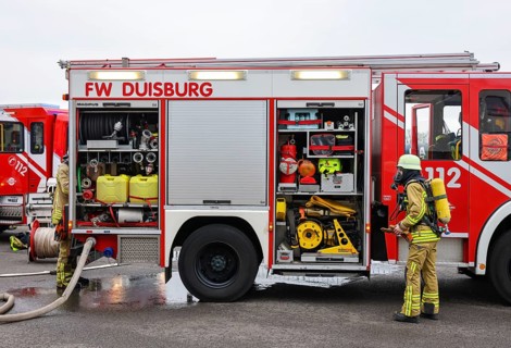 Duisburg, North Rhine-Westphalia, Germany, firefighting exercise, people are rescued from a burning