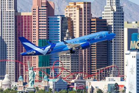 An Airbus A220-300 aircraft of Breeze Airways with the registration number N218BZ at Las Vegas
