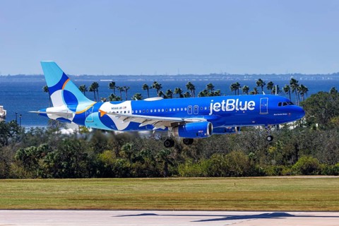 A JetBlue Airways Airbus A320 aircraft with the registration number N566JB at Tampa Airport, USA,