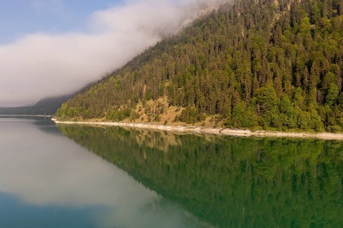 Early morning at the Sylvenstein reservoir, Reservoir in the Isarwinkel, municipality of Lenggries,