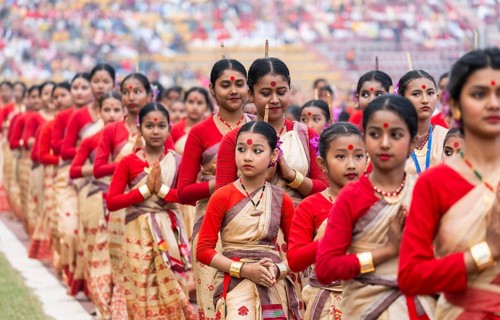 Students arrives to perform Bihu dance as they participate in Samutkarsh Mahashivir organised by