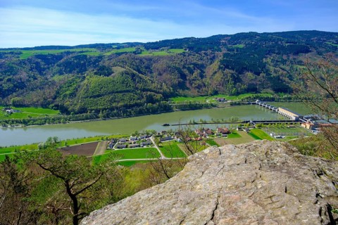 Ebenstein Chapel vantage point, view of the Danube and Jochenstein power station, Donauleite,