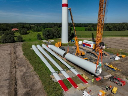 Dorsten, North Rhine-Westphalia, Germany, construction of a wind turbine, the first wind turbine of