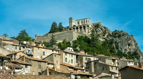 Sisteron. View of the city at the foot of the Citadel. Alpes-de-Haute-Provence. Provence-Alpes-Côte
