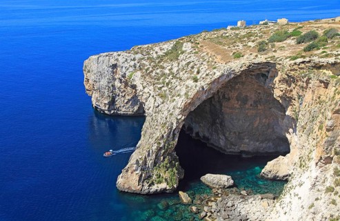The Blue Grotto natural sea arch and cliffs, Wied iz-Zurrieq, Malta, Europe