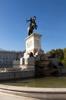 Royal Palace, Plaza de Oriente equestrian statue King Felipe IV designed by Velazquez, Madrid,