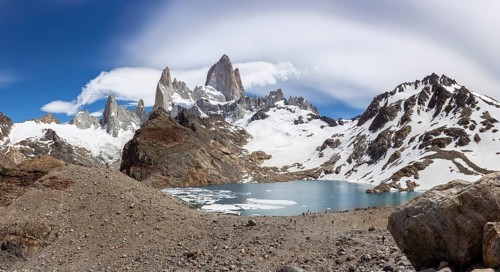 Lagoon de los Tres in front of Mount Fitz Roy, Laguna de los Tres Trail, Mount Fitz Roy, El