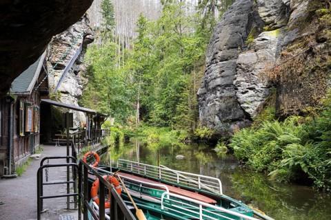 At the Upper Lock, the starting point of the boat trip on the Kirnitzsch near Hinterhermsdorf,