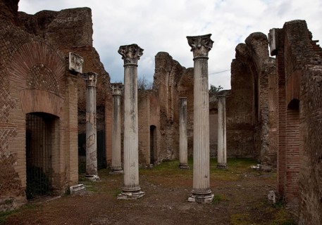 Piazza d' Oro, Imperial Hall