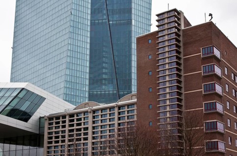 Frankfurt M European Central Bank 2010-14 architecture Coop Himmelb (l) au view from NW 185 m high