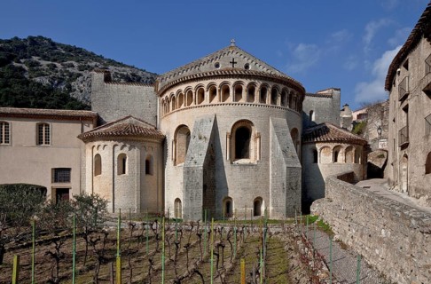 Frankr Saint-Guilhem-le-Désert Abbey 59628 View from the east Church built around 1050