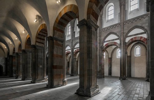 Magdeburg, Kloster Unser Lieben Frauen, view from the north aisle to the south wall of the nave and