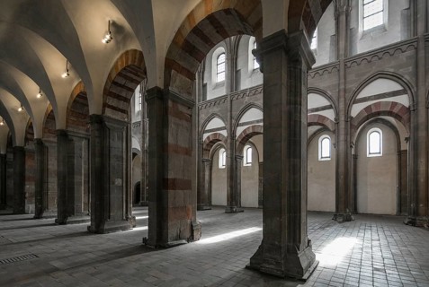 Magdeburg Kloster Unser Lieben Frauen 3703 Church interior View from the north aisle onto the south