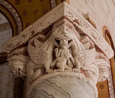 Capital of a column in the ambulatory, mythical creature and sinner, St., Sankt, Saint