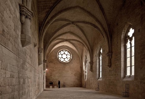 Cistercian monastery founded in 1144, church built 1175-1220, refectory rebuilt around 1400,
