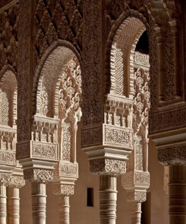 Nasrid Palace, Court of Lions, capitals and stuccoed pillars and arcades
