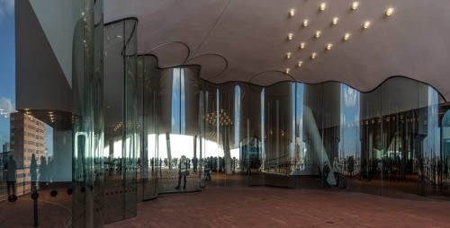 Hamburg, Elbphilharmonie, foyer called Plaza, wave-shaped glass wall to separate the Plaza into