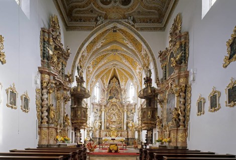 Interior facing east, St., Sankt, Saint