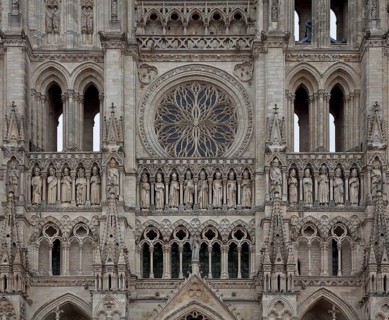 Start of construction 1220, west façade, section with rose window and royal gallery, St., Sankt,