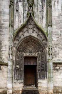 Chaumont, Basilica of St-Jean-Baptiste, portal on the south transept