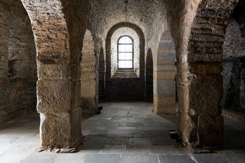 Crypt, view to the west, St., Saint, Saint