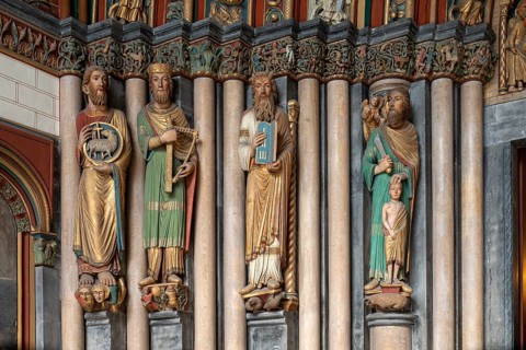Maastricht, Basiliek van Sint Servaas (Basilica of St Servatius), mountain portal, figures on the