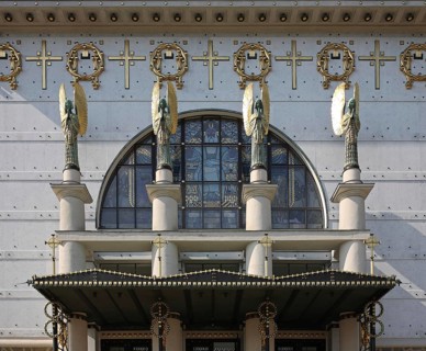 Entrance area from the south, portal with four angels on columns, St., Sankt, Saint
