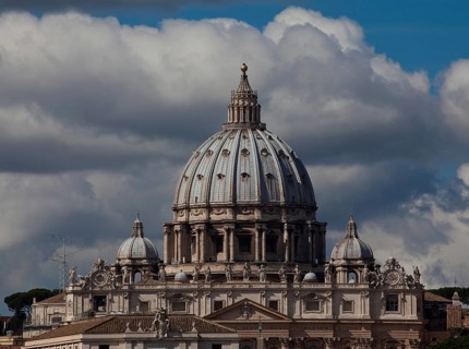 Dome from the east, Saint, Saint