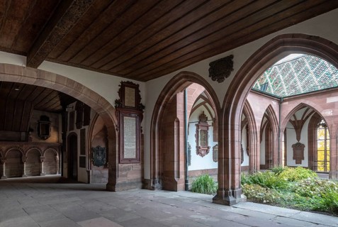 Basel, cathedral (Basel Minster), hall and small cloister, rear passageway to the choir