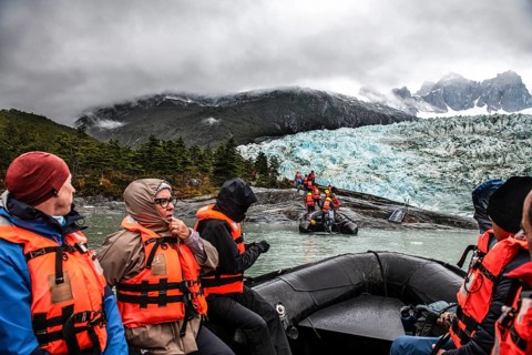Zodiac excursion around the Pia Glacier, Cordillera Darwin, north-east foothills of the Beagle