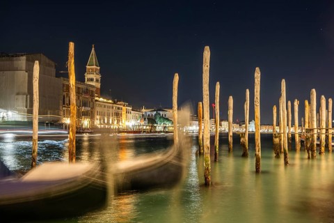 Venetian gondolas, boat dock at the customs office on the Grand Canal, Gondola Traghetto Dogana,