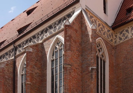 View from Gilles House to the south wall of the nave, St., Sankt, Saint