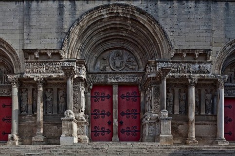 Frankr St-Gilles-du-Gard Abbey Church 60043 West façade with the Romanesque portal dating from