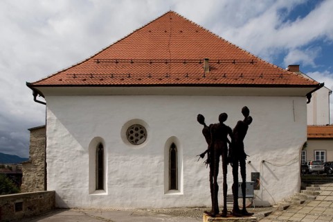 Synagogue with memorial