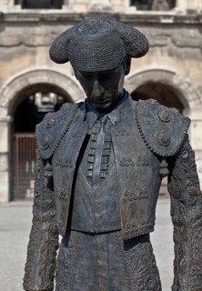 Frankr Nîmes Bronze sculpture NIMENO II in front of the amphitheatre 60018 Bullfighter 1954-91