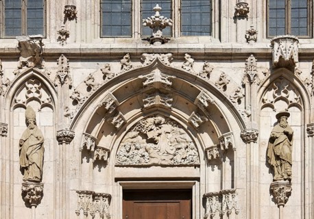 Northern west portal, tympanum, God hands over the tablets of the law to Moses, St., Saint, Saint