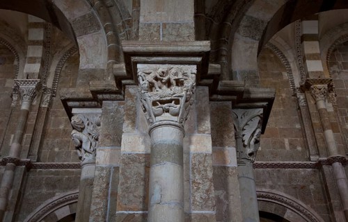 Vezelay, Basilica of Ste-Marie-Madeleine. Interior. Romanesque nave Figure capitals, St, Saint,