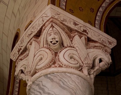Capital of a column in the ambulatory, St., Sankt, Saint