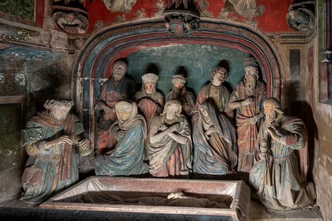Chaumont, Basilica of St-Jean-Baptiste, burial place of the d'Amboise family, depiction of the
