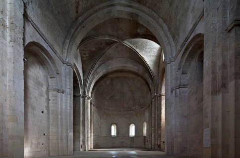 Frankr Montmajour b Arles Benedictine abbey 59827 Notre-Dame monastery church interior facing east