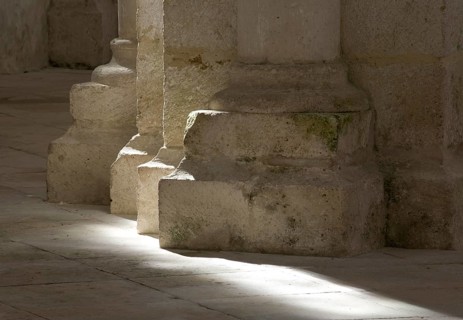 Pillar base in the nave, St., Sankt, Saint