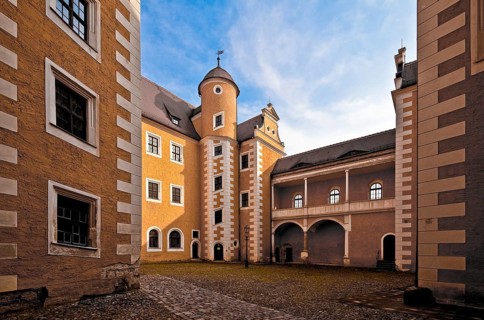 Annaburg, residence and hunting lodge, later widow's seat 1572-78 by Christoph Tendler Three-winged