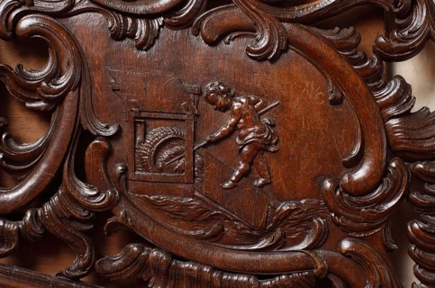 Residential house Zum goldenen Helm, cantilevered oak staircase, balustrade with picture cartouches