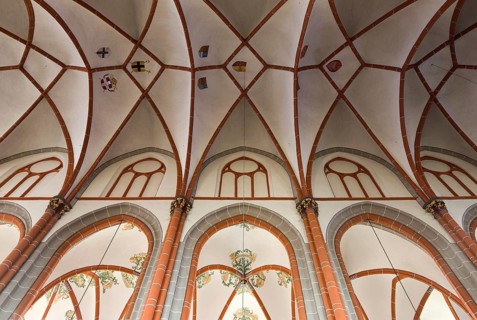 Nave and south aisle, view into the vault, St., Sankt, Saint