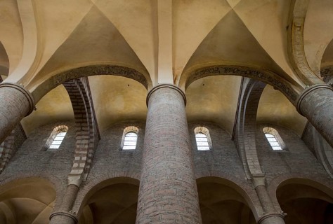 View from the side aisle into the vault, St., Sankt, Saint