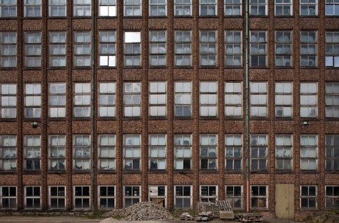 Former hosiery factory VEB Feinstrumpfwerke Oberlungwitz, now ROGO Strumpfwerke GmbH, facade